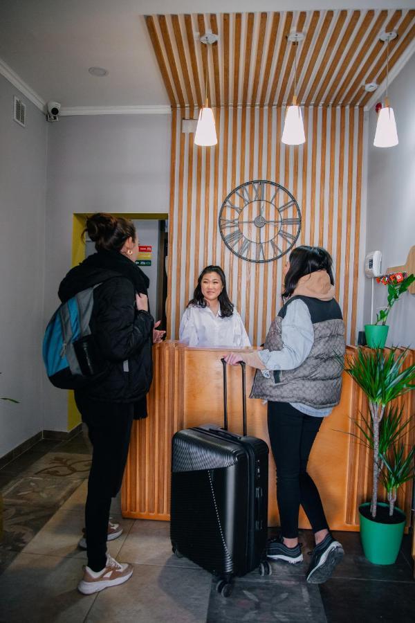 בישקק People Hostel מראה חיצוני תמונה